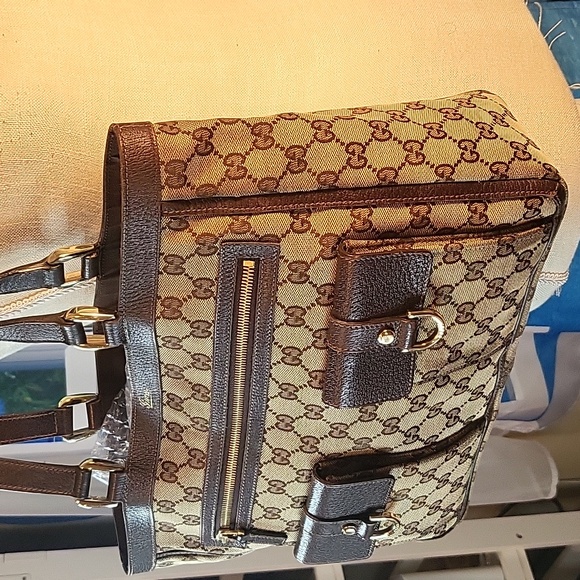 Gucci Medium Size Bag Authentic - Picture 3 of 17